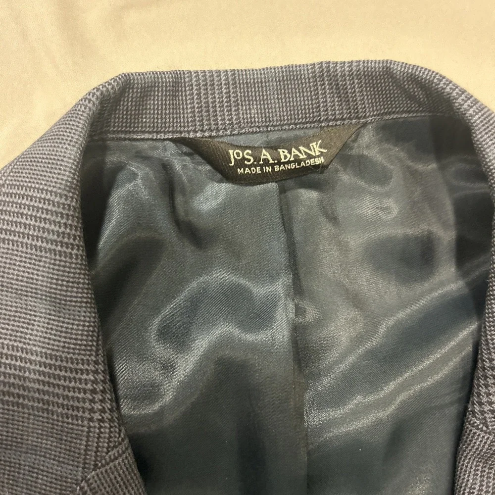 Jos A Bank 48 R Sport Coat 100% Wool Gray Glen Plaid Two Button‎ Lined Vented